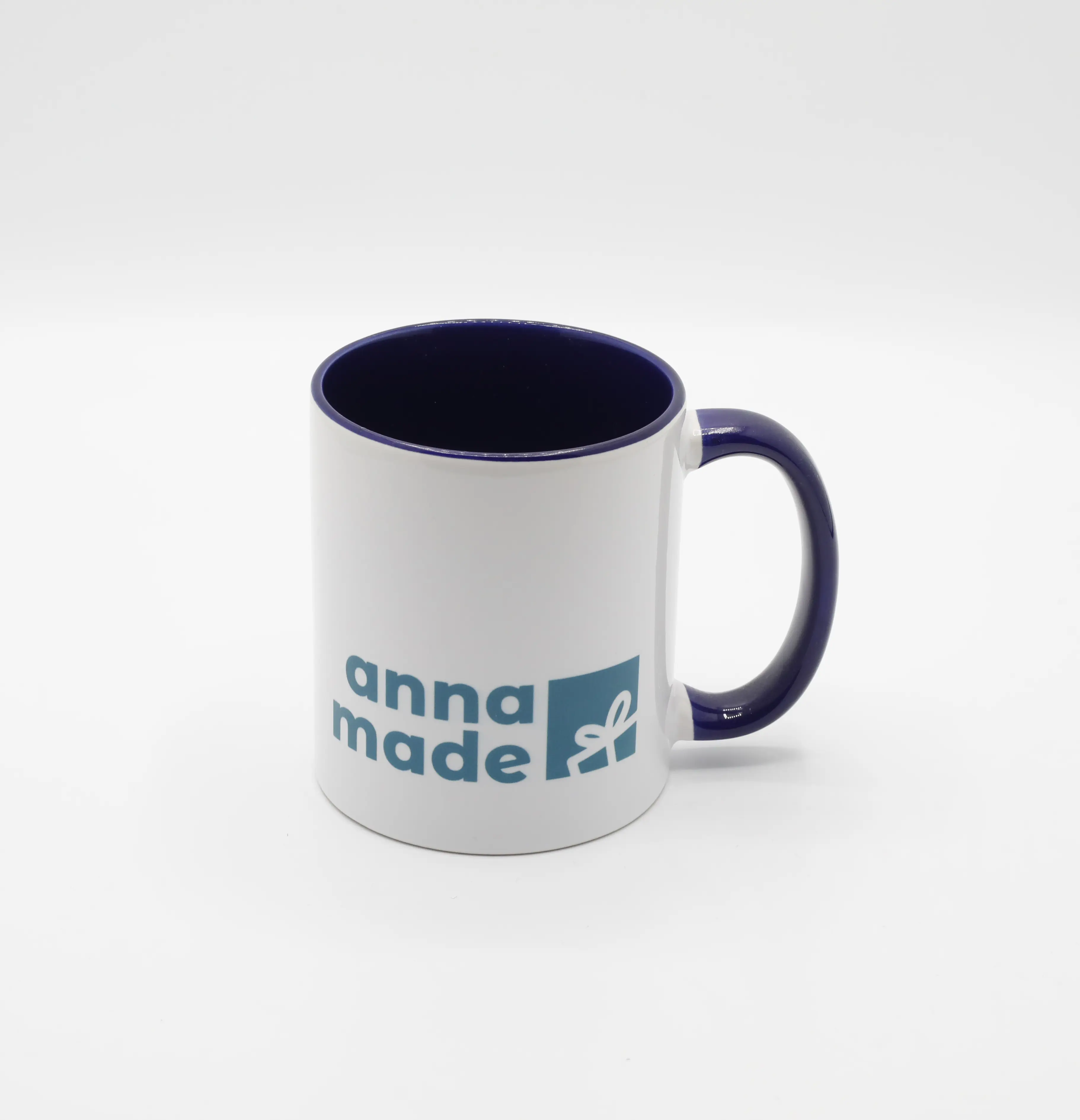 Tasse innen farbig mit passendem Henkel inkl. Druck 